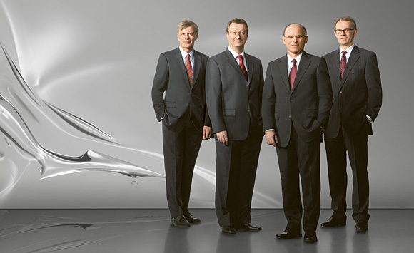 Der Vorstand – Dr. Joachim Rauhut, Auguste Willems, Dr. Rudolf Staudigl (Vorsitzender), Dr. Wilhelm Sittenthaler (Foto)
