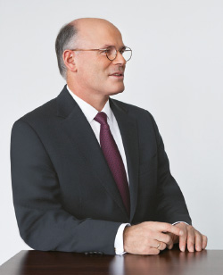 Dr. Rudolf Staudigl – President & CEO of Wacker Chemie AG (photo)