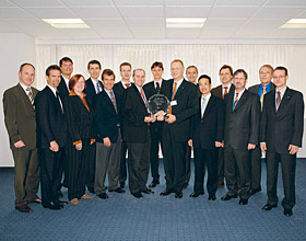 Texas Instruments hat dem Geschäftsbereich Siltronic den Supplier Excellence Award 2007 verliehen (Foto)