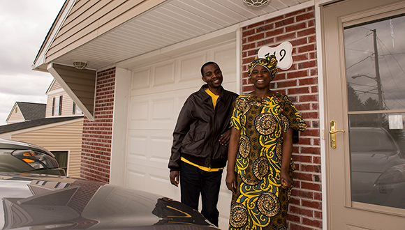 Now that they have a new house, Byamungu Jafari and his wife Gilberte finally have stability in their lives. (Foto)