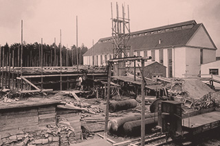 Construction of the Burghausen Plant, 1916 (photo)