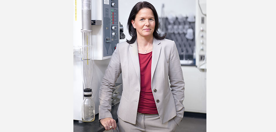 Dr. Susanne Leonhartsberger (photo)