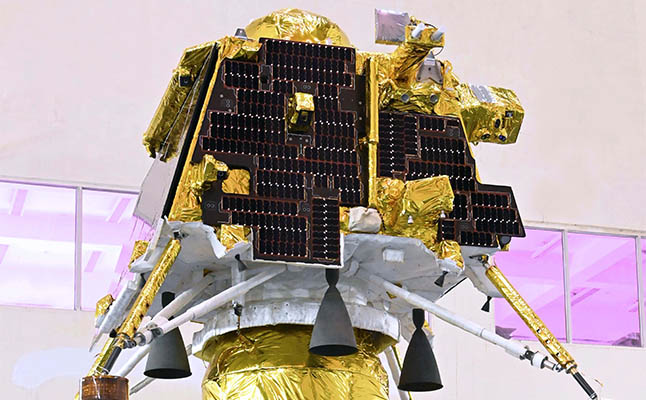 India’s Vikram moon lander. Specialty silicones from WACKER are used to bond its solar panels. (Photo)